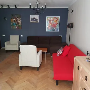 apartment-ramaz.alltbilisihotels.com/